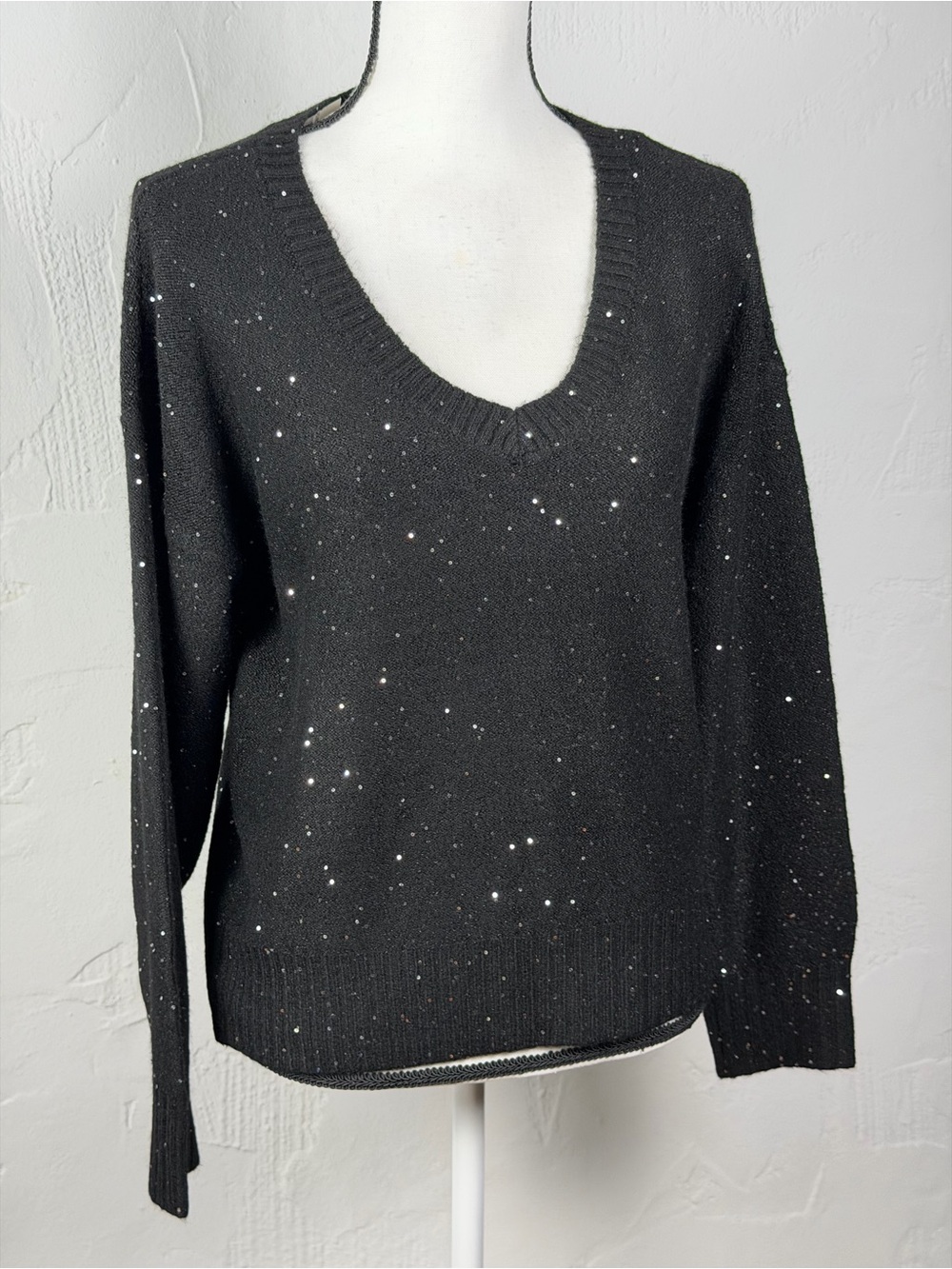 INC International Concepts Black V-Neck Sequin Knit Sweater Elegant Luxury Sm.